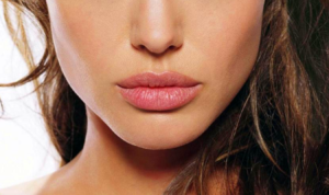Conseils-pour-des-lèvres-naturellement-pulpeuse